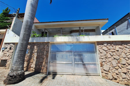 Casa à venda ou para alugar com 4 quartos, sendo 2 suítes,  em Santa Rosa, Vinhedo, SP