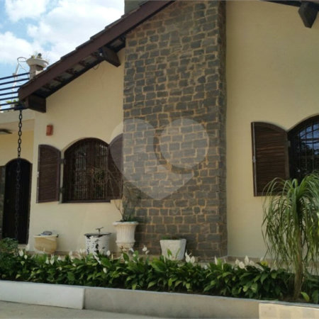 Sobrado à venda com 6 quartos, sendo 4 suítes,  em Retiro das Fontes, Atibaia, SP