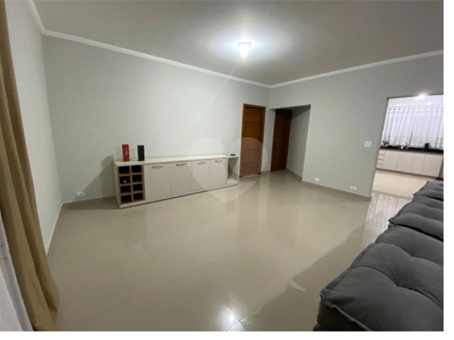 Chácara à venda com 3 suítes em Jundiaizinho (terra Preta), Mairiporã, SP