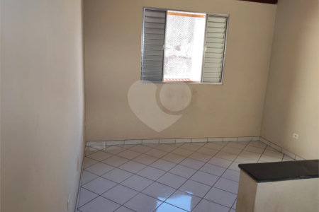 Casa à venda com 3 quartos em Jardim Santa Clara, Guarulhos, SP