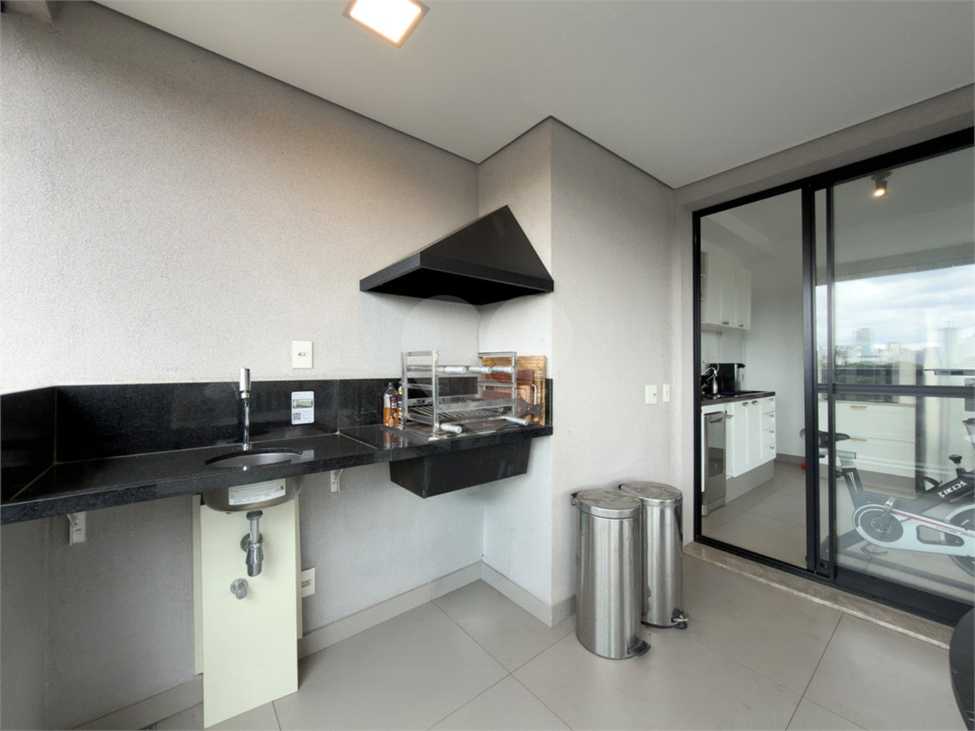 Apartamento à venda com 3 suítes em Pinheiros, São Paulo, SP