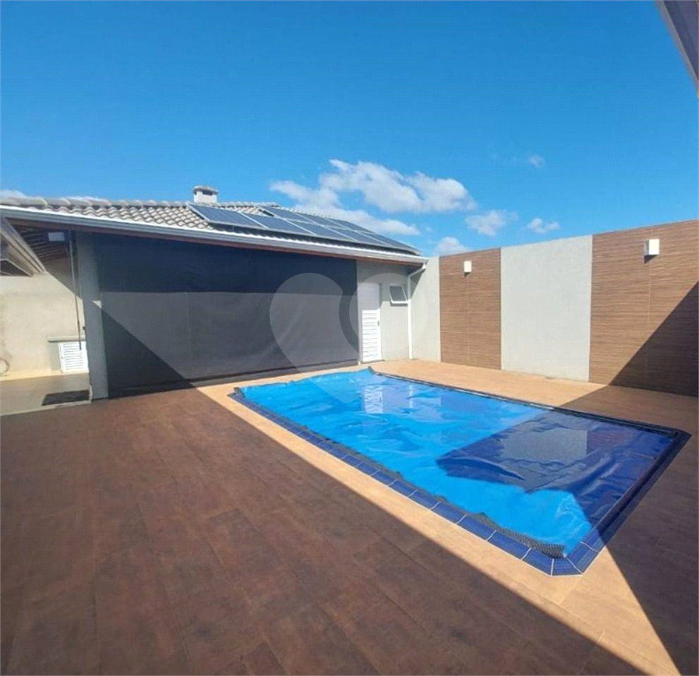 Casa à venda com 5 quartos, sendo 1 suíte, em Jardim Shangri-lá, Atibaia, SP