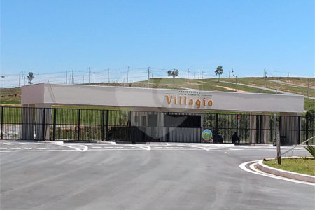 Casa à venda com 3 quartos, sendo 1 suíte, no condomínio Horto Florestal Villagio, Sorocaba - SP