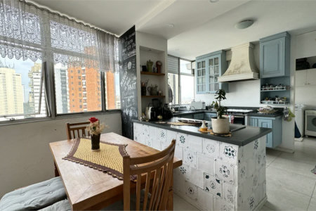 Apartamento à venda com 4 suítes em Vila Suzana, São Paulo, SP