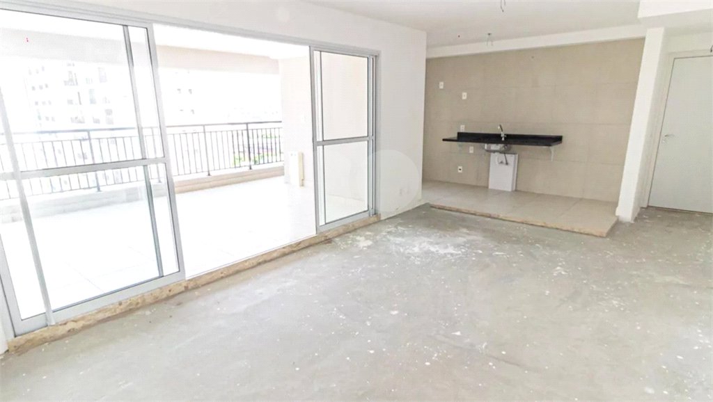 Apartamento à venda com 3 suítes em Brás, São Paulo, SP