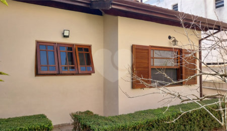 Casa Térrea à venda com 4 quartos, sendo 1 suíte,  em Parque dos Lagos, Mogi das Cruzes, SP