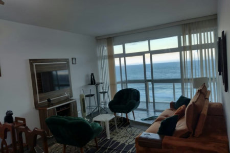 Apartamento com 4 dormitórios à venda, 150 m² por R$ 1.200.000,00 - Praia das Pitangueiras - Guarujá/SP
