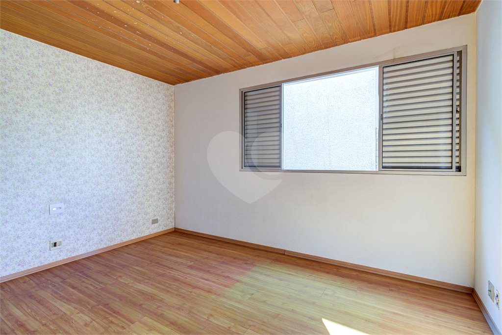 Casa à venda com 5 quartos, sendo 3 suítes, em Alto da Boa Vista, São Paulo, SP