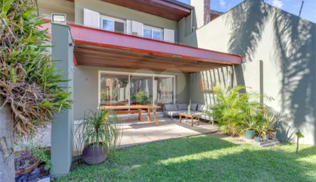 Casa à venda com 4 quartos, sendo 2 suítes,  em Alto da Boa Vista, São Paulo, SP