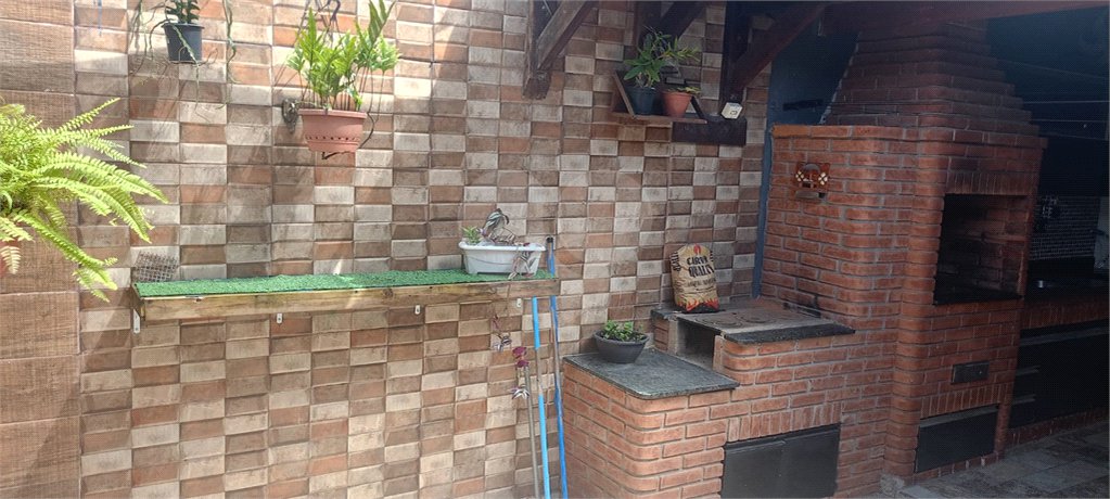 Sobrado à venda com 2 quartos em Parque Viviane, Itaquaquecetuba, SP
