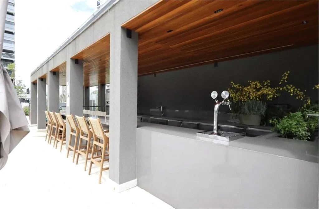 Apartamento à venda com 4 suítes em Vila Cordeiro, São Paulo, SP