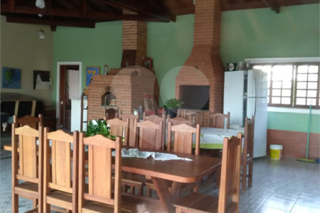 Chácara à venda com 6 quartos, sendo 3 suítes, em Sítios de Recreio Jardins de Itaici, Indaiatuba, SP
