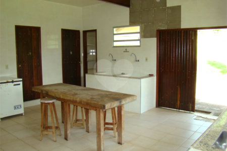 Fazenda à venda com 7 quartos, sendo 3 suítes, em Professor Souza, Casimiro de Abreu, RJ