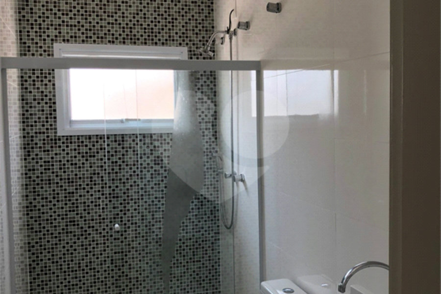 Casa à venda com 3 suítes no condomínio Residencial Lago da Serra, Araçoiaba da Serra - SP