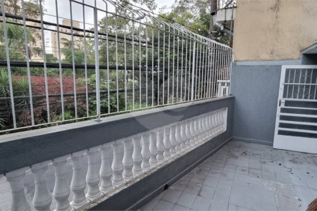 Casa à venda com 3 quartos, sendo 1 suíte,  em Jardim Rosa Maria, São Paulo, SP