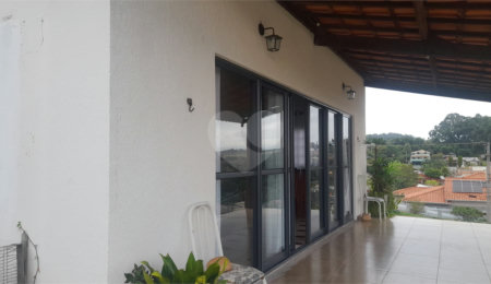 Casa à venda com 3 quartos, sendo 2 suítes,  no condomínio Outeiro das Flores, Itupeva - SP