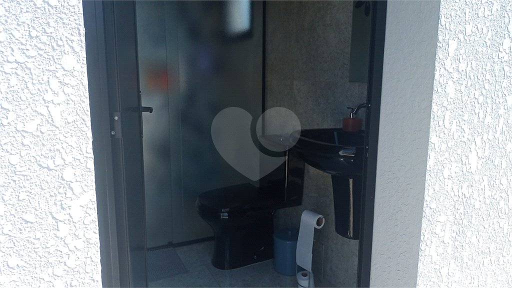 Casa à venda com 3 quartos, sendo 1 suíte, no condomínio Village da Serra, Araçoiaba da Serra - SP