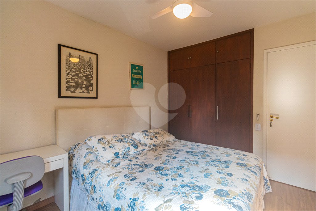 Apartamento à venda com 3 quartos, sendo 1 suíte, em Moema, São Paulo, SP