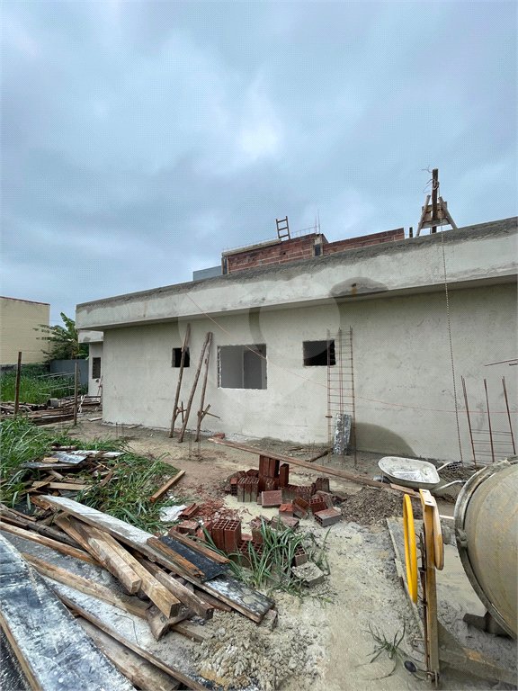 Casa à venda com 3 quartos, sendo 2 suítes, no condomínio Grand Park, Rio de Janeiro - RJ