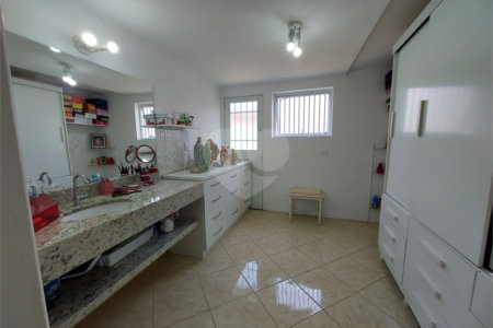 Casa à venda com 4 quartos, sendo 3 suítes, no condomínio São Joaquim, Vinhedo - SP