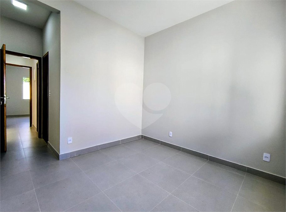Casa à venda com 2 quartos, sendo 1 suíte,  em Guriri, Cabo Frio, RJ
