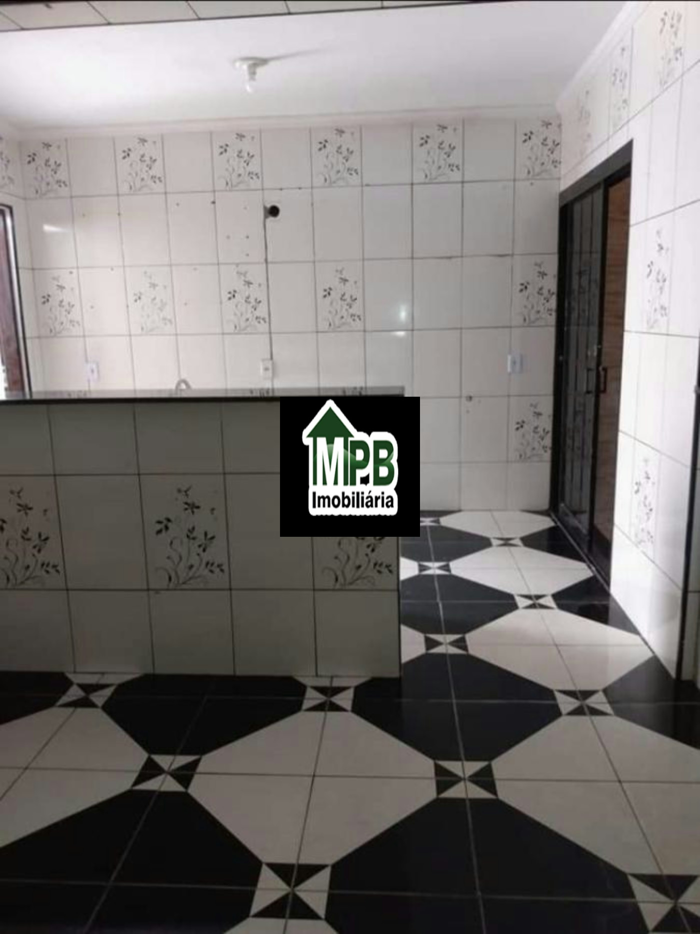Sobrado à venda com 4 quartos, sendo 1 suíte, em Jardim Santa Cecilia, Sorocaba, SP