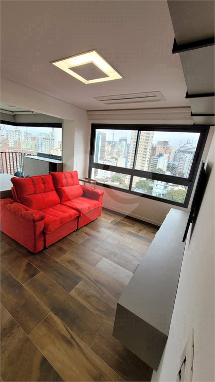 Apartamento de 2 quartos mobiliado à venda no Paraíso