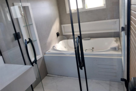 Casa à venda com 4 suítes em Vila Oliveira, Mogi das Cruzes, SP