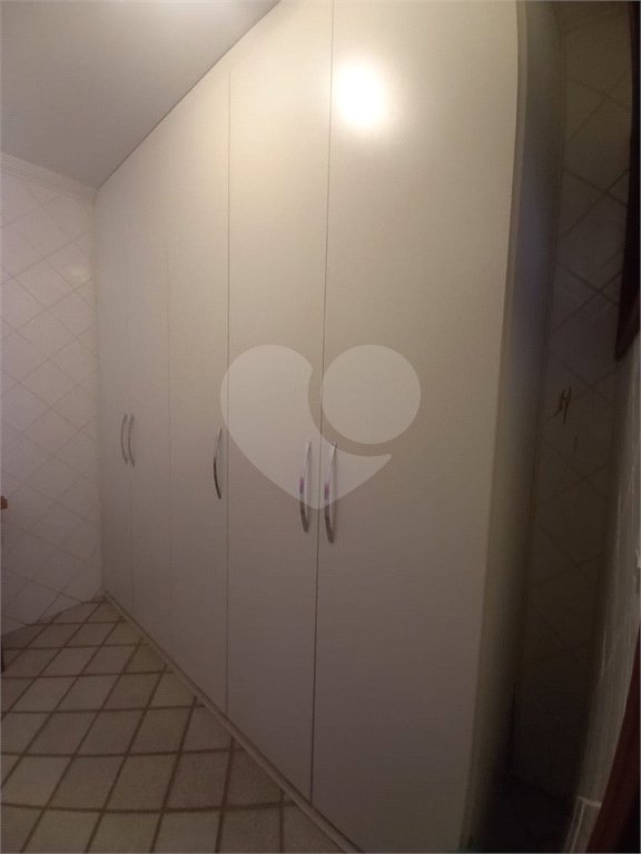 Casa à venda com 5 quartos, sendo 2 suítes, no condomínio Vinhas da Vista Alegre - Lado Sede, Vinhedo - SP