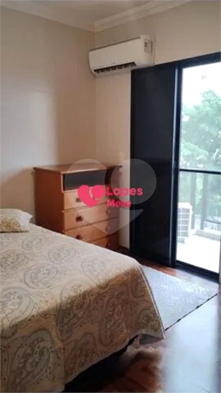 Apartamento à venda com 4 quartos, sendo 1 suíte,  em Parque Residencial Aquarius, São José dos Campos, SP