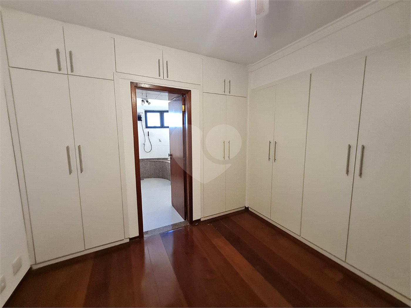 Apartamento à venda com 3 quartos, sendo 1 suíte,  em Vila Angeli, Valinhos, SP
