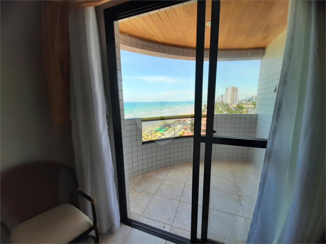 Apartamento à venda com 2 quartos, sendo 1 suíte,  em Vera Cruz, Mongaguá, SP