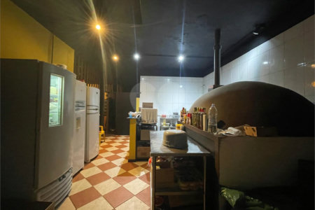 Sobrado à venda com 2 quartos, sendo 1 suíte, em Estância Balneária Hawai, Caraguatatuba, SP
