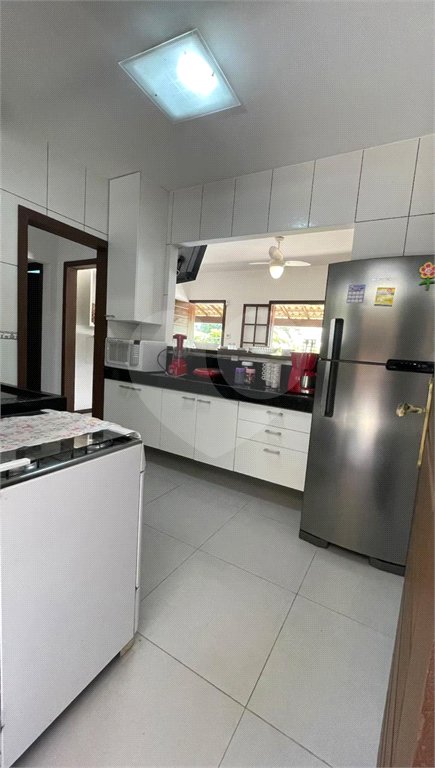 Casa à venda com 4 quartos, sendo 2 suítes, em Caravelas, Armação dos Búzios, RJ