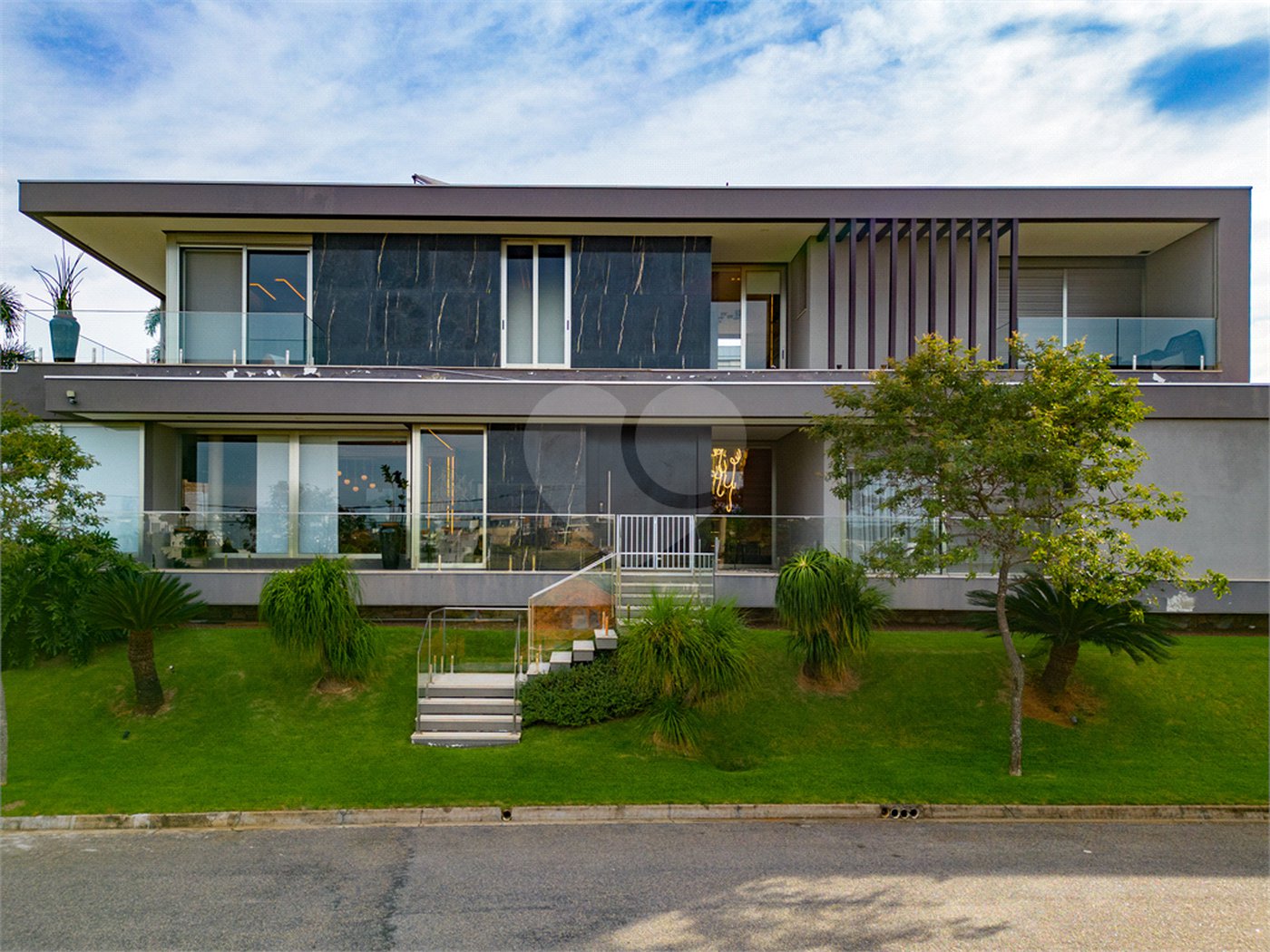Casa à venda com 5 suítes no condomínio Plaza Athénee, Itu - SP