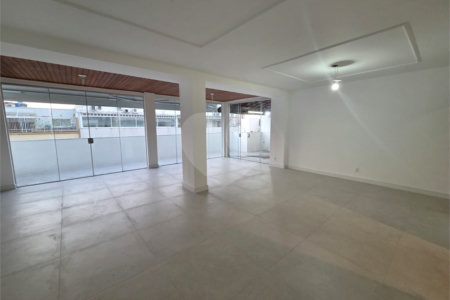 Cobertura à venda ou para alugar com 3 quartos, sendo 1 suíte, em Tijuca, Rio de Janeiro, RJ