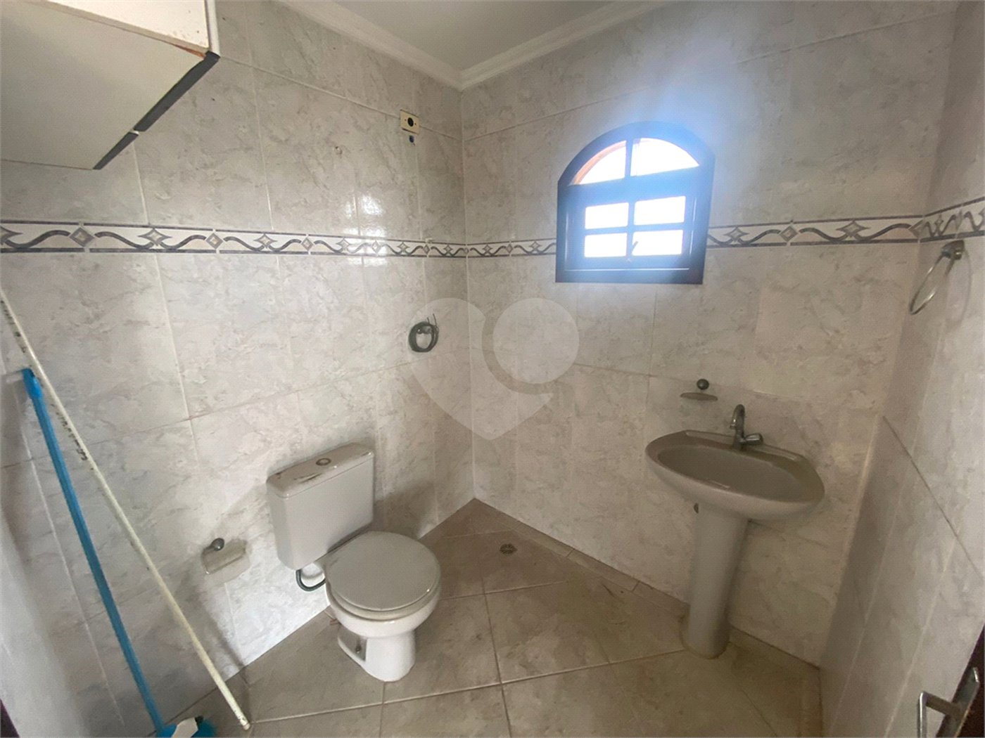 Sobrado à venda com 4 quartos, sendo 2 suítes,  em Vila Gustavo, São Paulo, SP