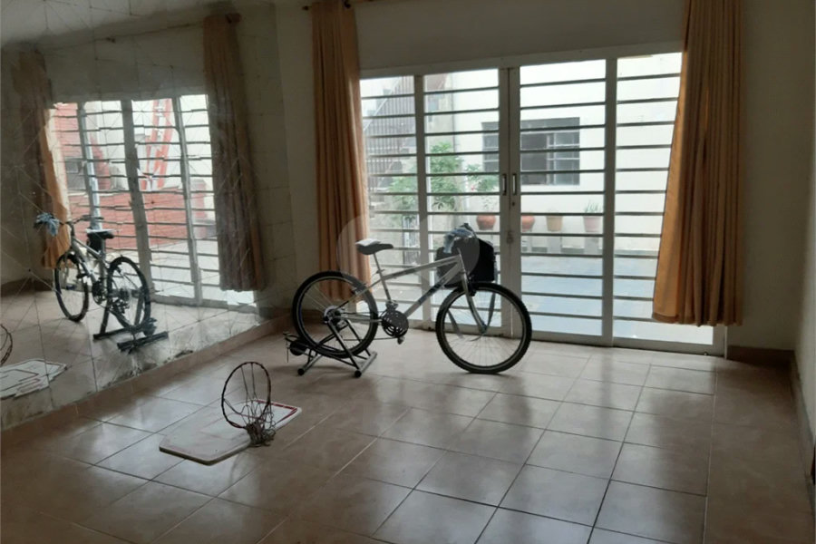 Sobrado à venda com 3 quartos, sendo 1 suíte, em Tremembé, São Paulo, SP