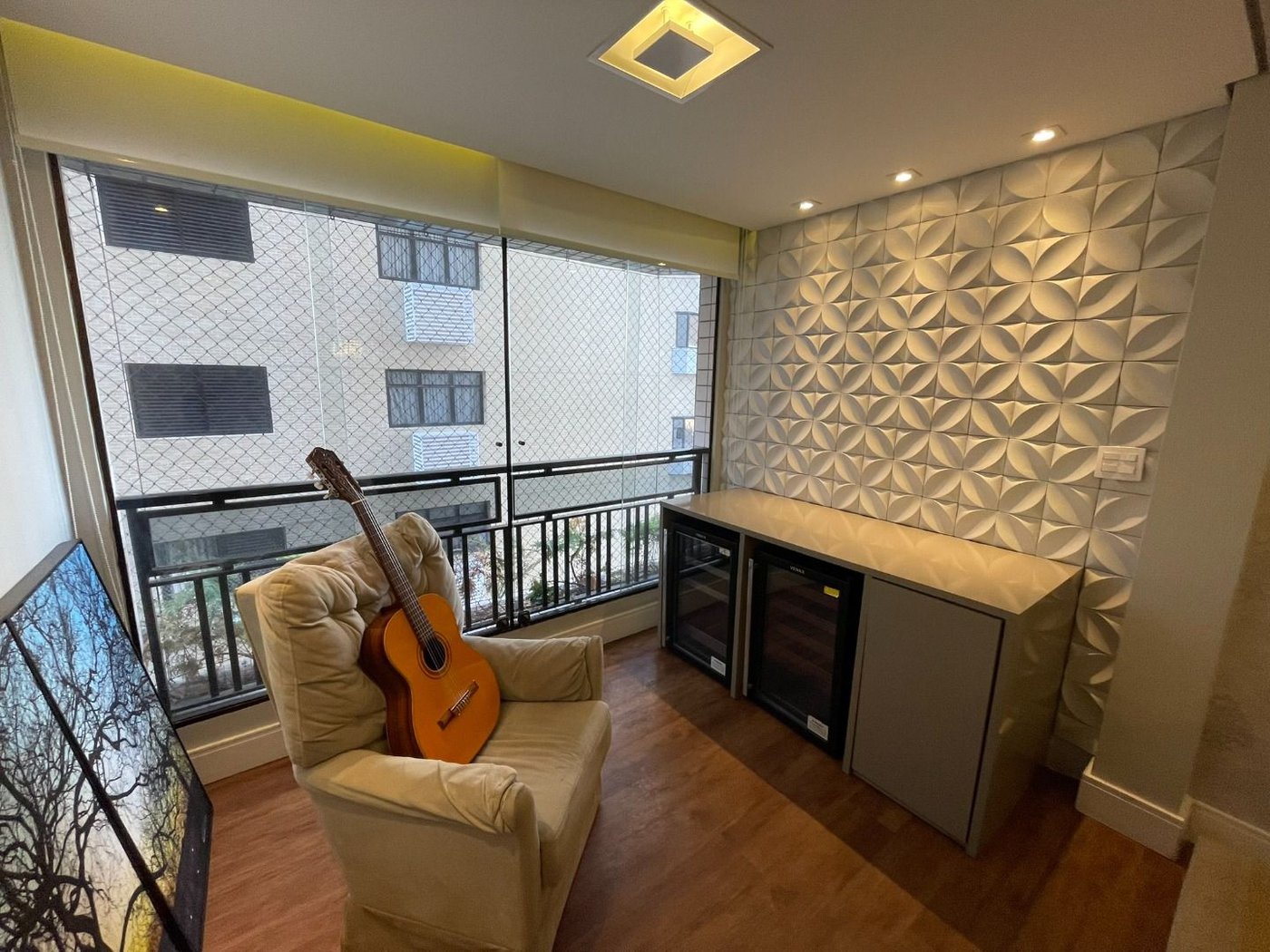 Apartamento 3 dormitórios (1 suíte), vaga para 2 carros, no Boqueirão, Santos