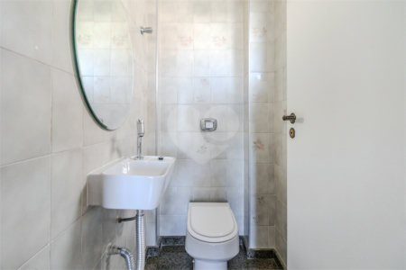 Apartamento para alugar com 3 quartos, sendo 1 suíte, em Vila Hamburguesa, São Paulo, SP