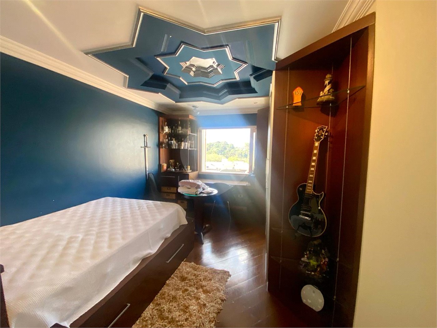 Casa à venda com 4 quartos, sendo 3 suítes, em Jardim Maia, Guarulhos, SP