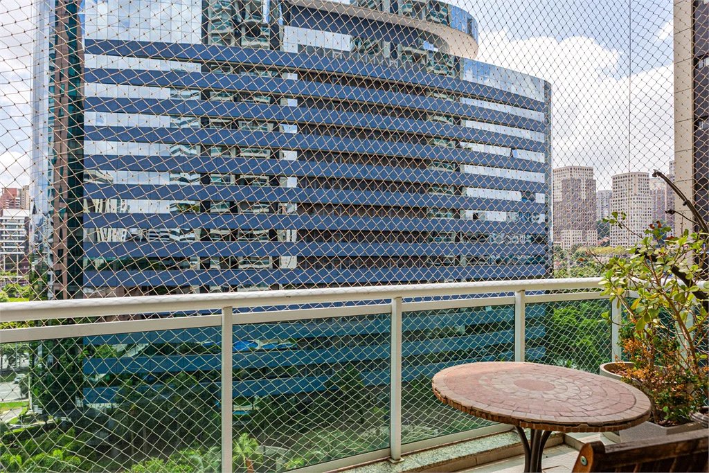 Duplex à venda com 3 suítes em Cidade Monções, São Paulo, SP