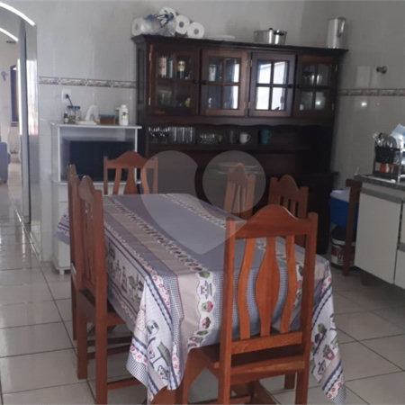 Sobrado à venda com 3 quartos, sendo 1 suíte,  em Vila Caputera, Mogi das Cruzes, SP