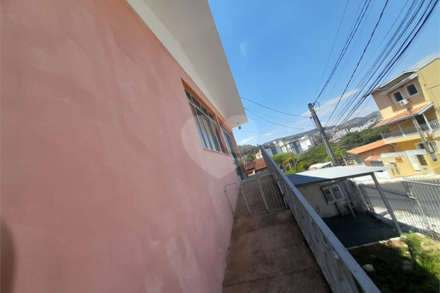 Casa à venda com 3 quartos, sendo 1 suíte, no Centro, Serra Negra, SP