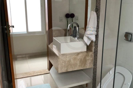 Casa à venda com 3 quartos, sendo 1 suíte, no condomínio Golden Park, Sorocaba - SP