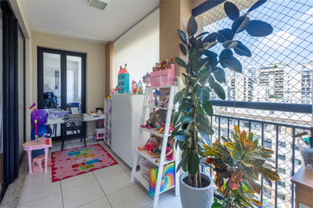 Apartamento à venda com 4 quartos, sendo 2 suítes,  em Jardim Panorama, São Paulo, SP