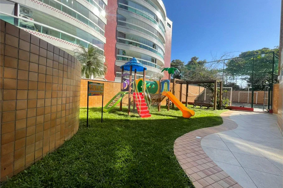 Apartamento à venda ou para alugar com 3 quartos, sendo 1 suíte,  em Riviera de São Lourenço, Bertioga, SP