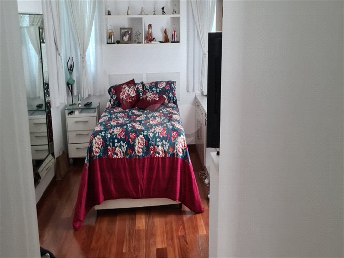 Sobrado à venda com 4 suítes em Tremembé, São Paulo, SP