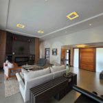 Casa à venda com 4 suítes no condomínio Residencial Jardim Primavera, Louveira - SP