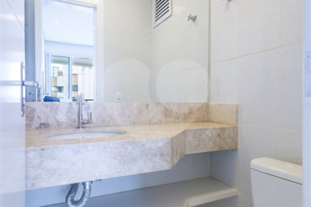 Apartamento à venda com 4 quartos, sendo 2 suítes,  em Indianópolis, São Paulo, SP